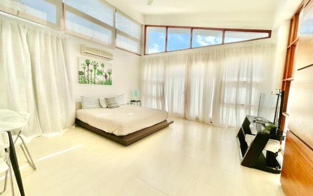 Spacious Trendy Villa At Metro Country Club