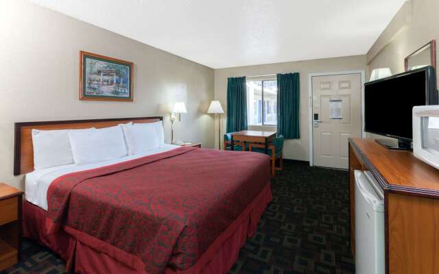 Days Inn West