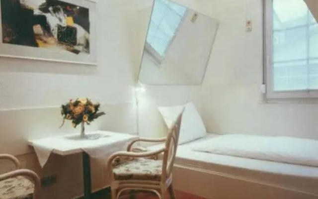 Relax Hotel & SPA Stuttgart