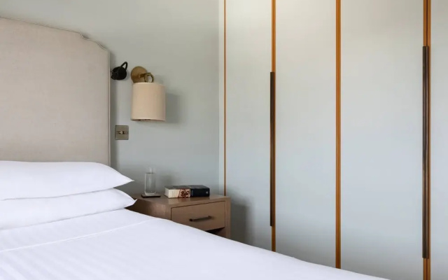 Cornwall Gardens Xxiii by Onefinestay
