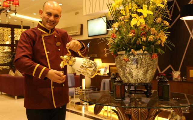 Meneur Hotel