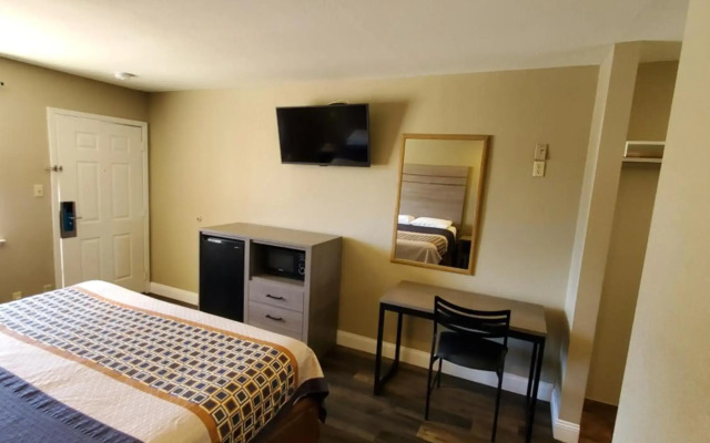 River Inn Motel