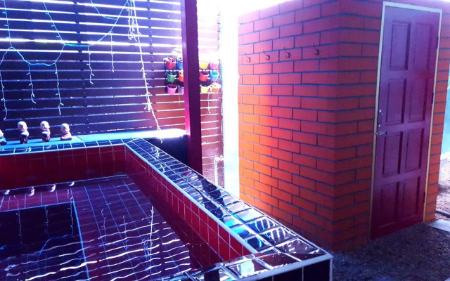 Super Hostel