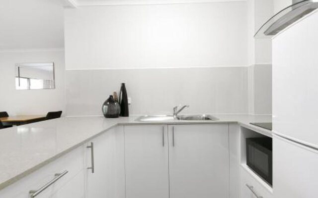 Mt Ommaney Hotel Apartments
