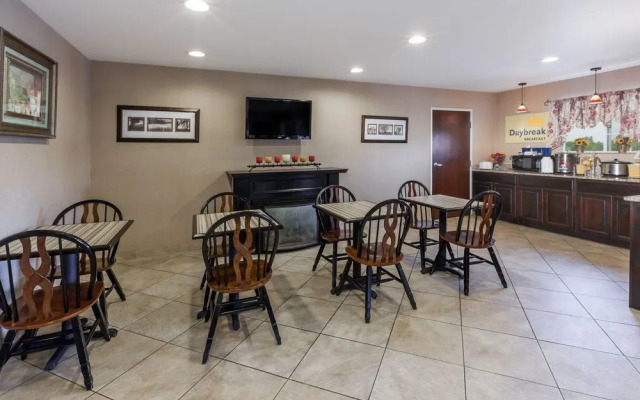 Days Inn By Wyndham Central City