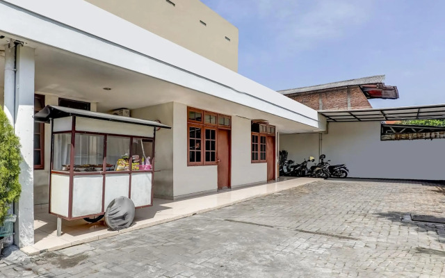 OYO 91361 Benlin D'kost Syariah