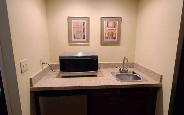 Best Western Hickory