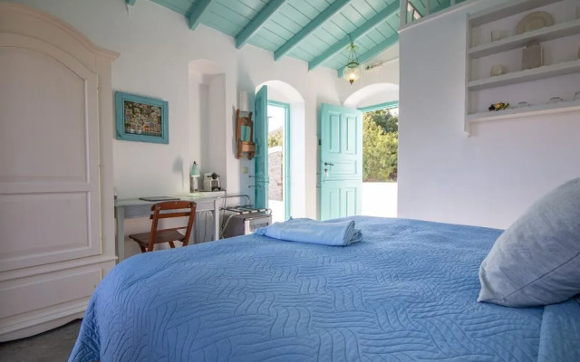 Emporio A Captivating 6-bed Villa in Nimborio