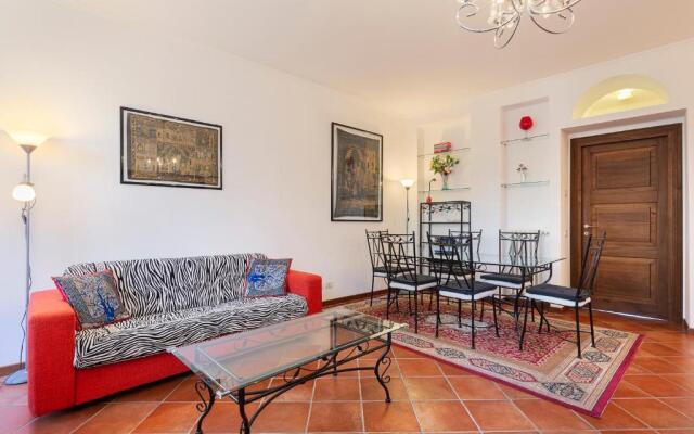 Dolfin - Nel Centro di Stresa - by Impero House