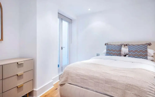 The Urban Minimalist- Notting Hill 2 Bed