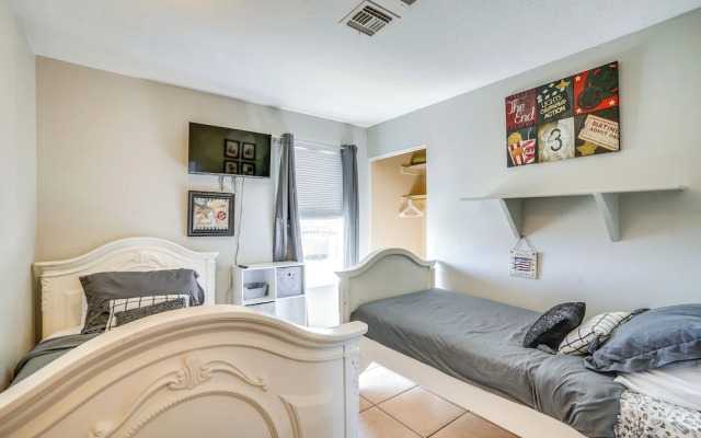 Phoenix Home w/ Pool < 1 Mi to Camelback Ranch!