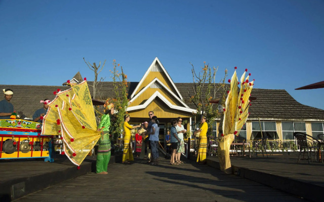 Paramount Inle Resort