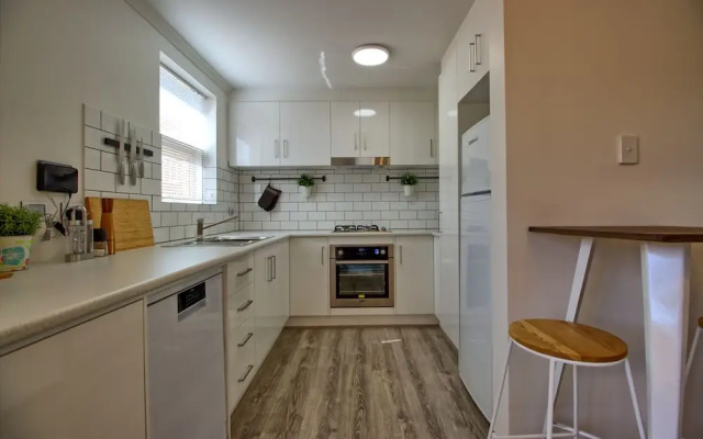 Bayswaterfront Apartments