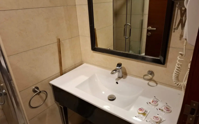 Retaj Al Hayat Hotel