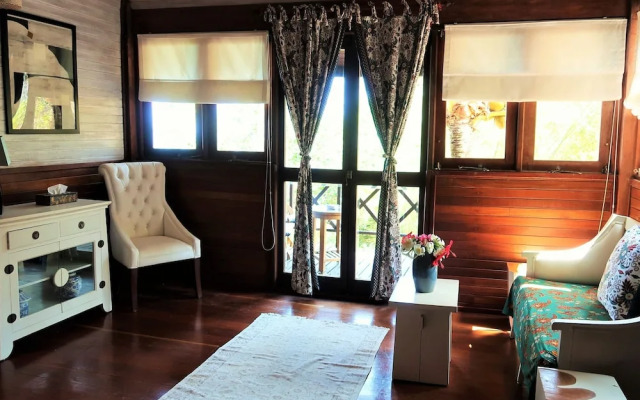 Breve Azurine Lagoon Retreat