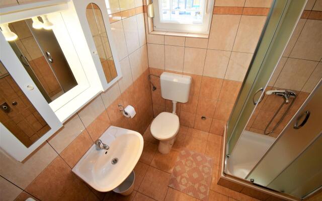 Apartments Frane G in Lopar - island Rab
