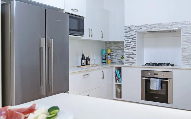 Charming 3BR Sandstone Haven