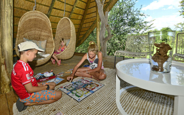 Victoria Falls River Lodge
