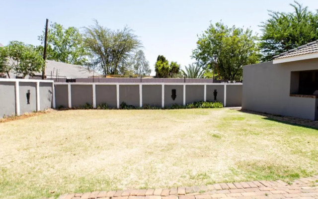 A1 Airport Lodge