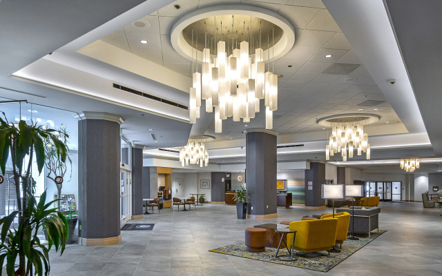 DoubleTree by Hilton Hotel Modesto