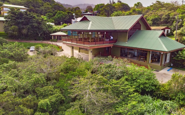 Ficus Sunset Suites