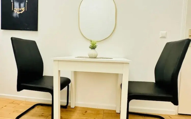 5BR Apartment Near Kaufpark Alterlaa