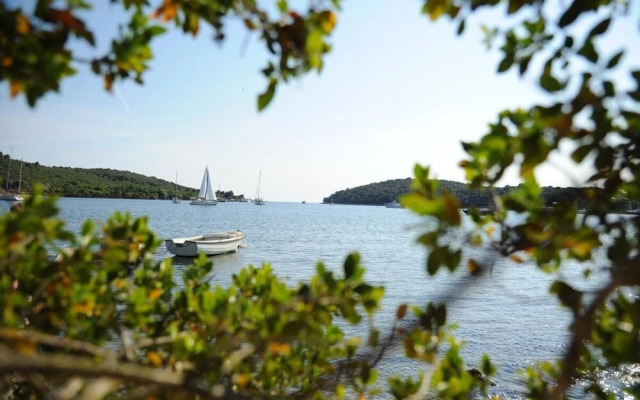 Apartment Rojnic - 3 Bedrooms Apartment