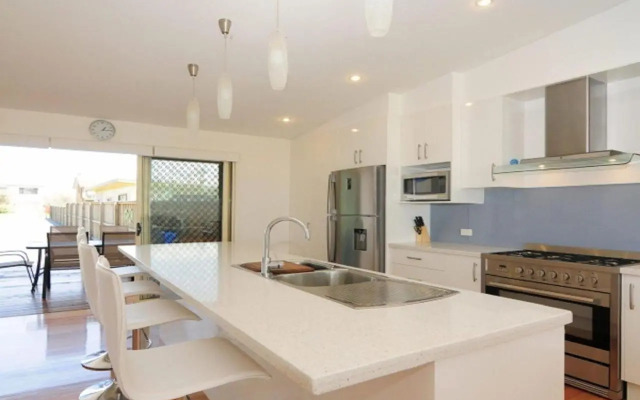Pacific Views - direct access onto Culburra Beach