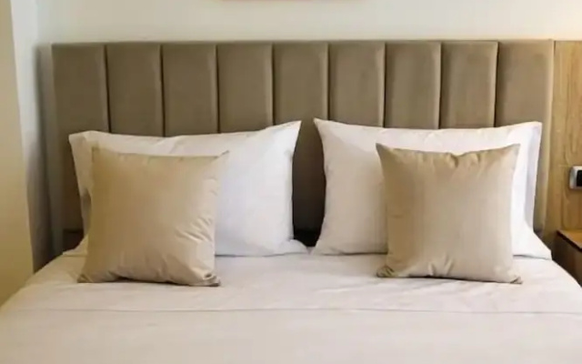 Hotel 86 Suites