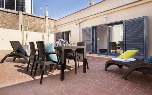 Rambla Paris Attic Apartment