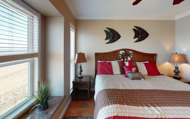 Seascape 1211 2 Bedroom Condo by RedAwning