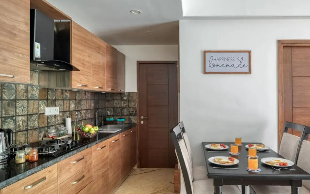 Graceful 1BHK Apartment by tisyastays