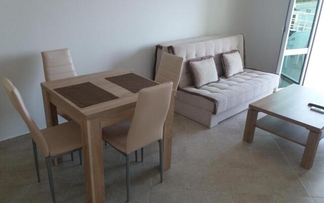 Apartments Eki