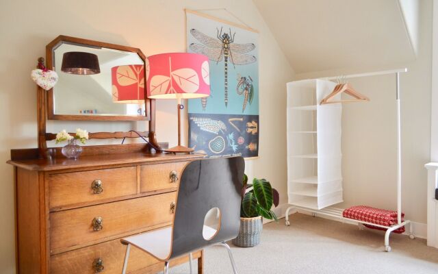 2 Bedroom Flat In Edinburgh