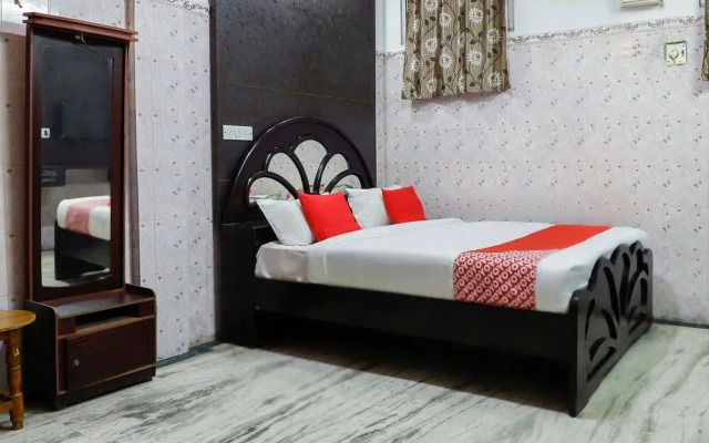Oyo 65719 Sree Ganesh Mahal