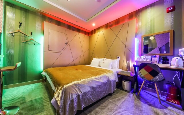 Secret Hotel