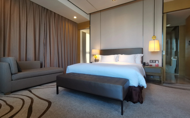 Crowne Plaza Tianjin Meijiangnan by IHG