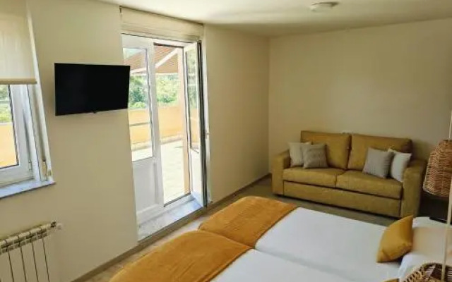 Pension-Albergue Lemos