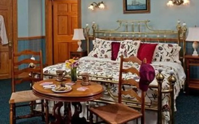 Old Rittenhouse Inn