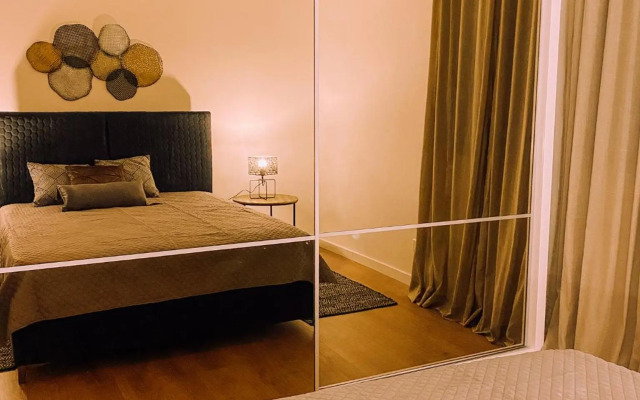 Newly Renovated Super-Chic Apartment