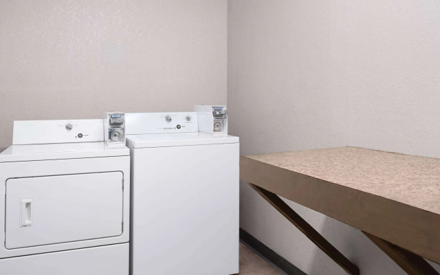 Days Inn by Wyndham Ardmore