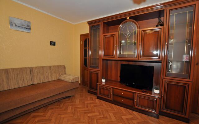 Любава на улице Мезенцева