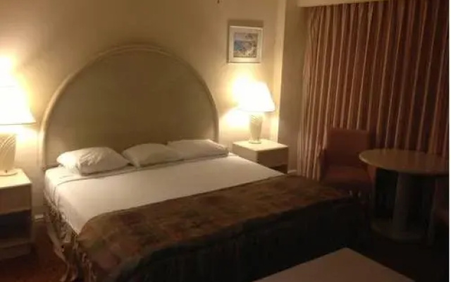 The Moraine Inn Suites & Conference Center