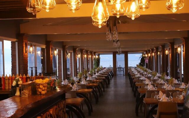 SASA SAPANCA Hotel & Restaurant