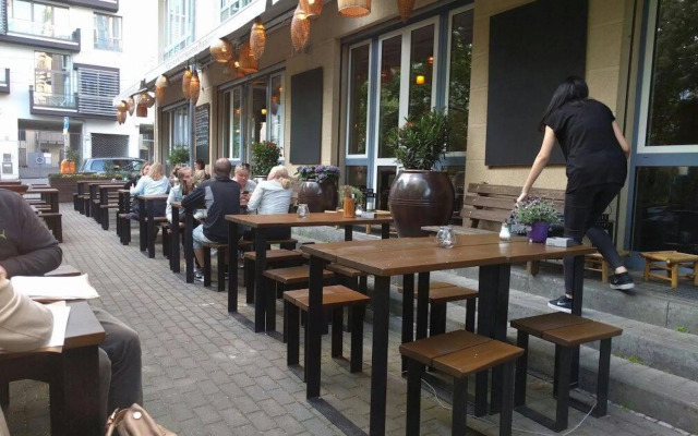 MIDI Inn - Parkhotel Mitte