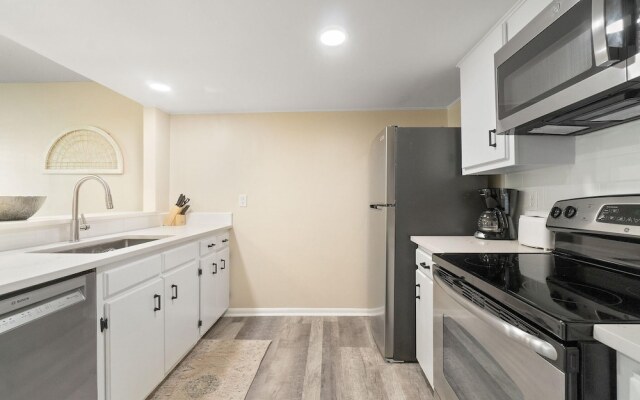 Gulf View Condos by Hosteeva