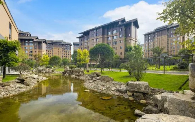 Nanxing holiday hotel (Mount Emei tourist center, Emeishan high-speed railway station)