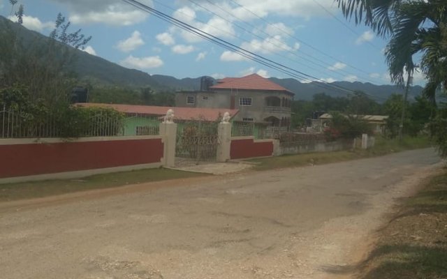 Charming 1-bed Cottage in St Catherine Jamaica