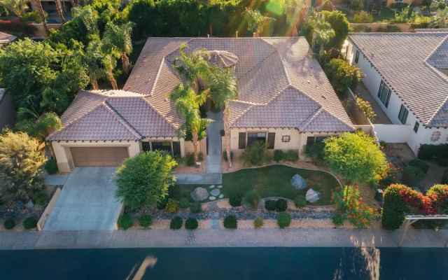 Villa Palma by AvantStay | Villa in Coachella w/ Pool & Spa | Sleeps 15!