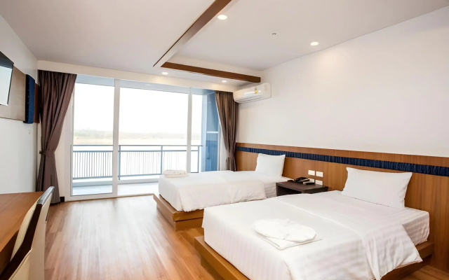 Blu Hotel Nakhon Phanom